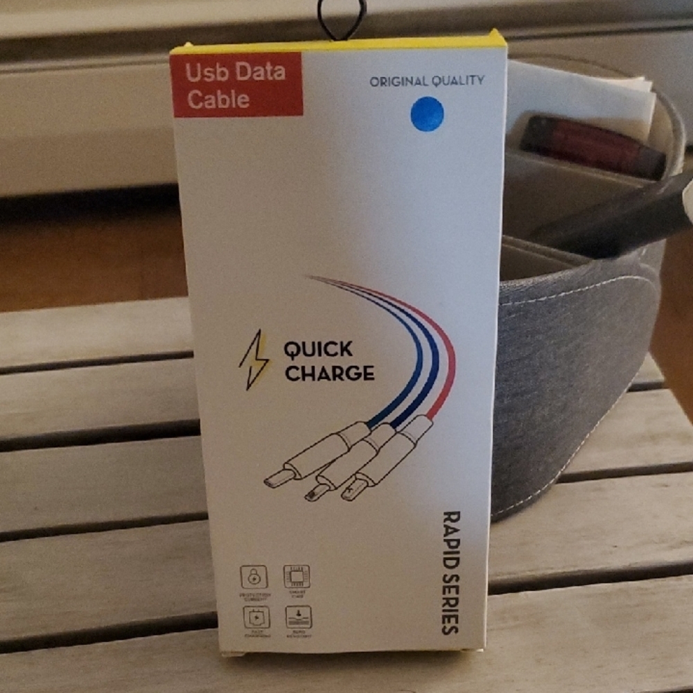 Quick Charge Rapid Series USB Data Cable - Blue/Red/Black - Picture 4 of 5